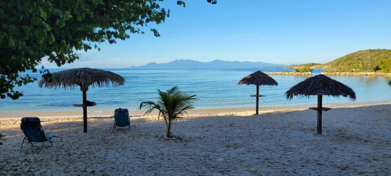 Kaz Lorike - Vue Mer & Piscine Exceptionnelle - Anse Des Rochers Сен-Франсуа Екстер'єр фото